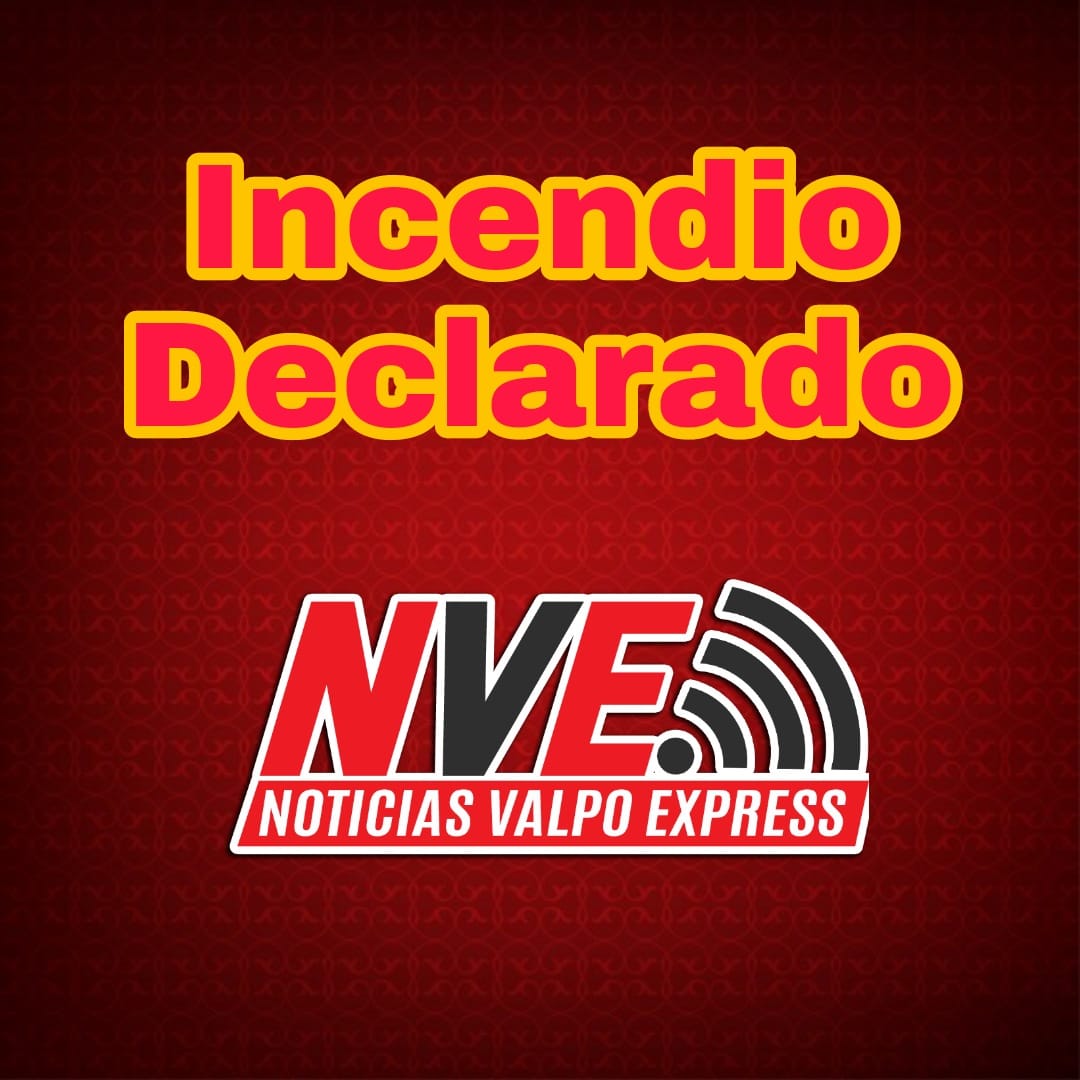 NoticiasValpoEx's tweet photo. #VALPARAÍSO #ÚLTIMOMINUTO

AHORA| Incendio Estructural moviliza a bomberos Valparaíso hasta calle Independencia con Edwards, se procede con Incendio Declarado. https://t.co/QzBgEZA4TC