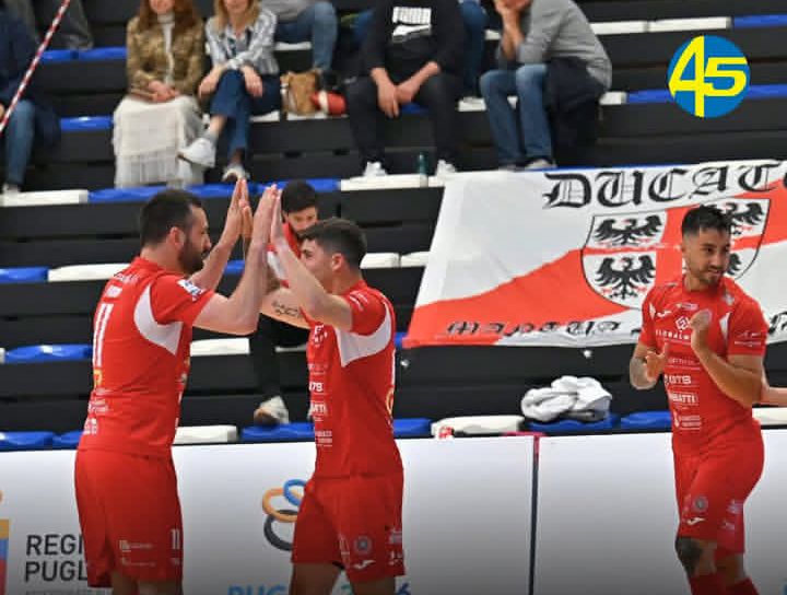 ElshowdelFS's tweet image. #Italia Doblete de Nicolás Lamas para el Global Network Capurso, que le ganó 6-3 a Saviatesta Mantova por la jornada 30 y confirmó su permanencia en la Serie A ⚽🇺🇾🇮🇹