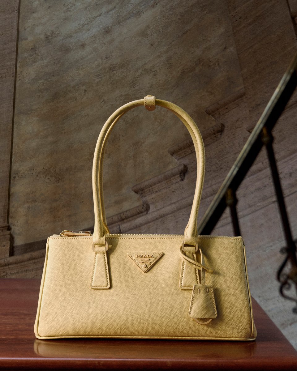 PRADA tweet media
