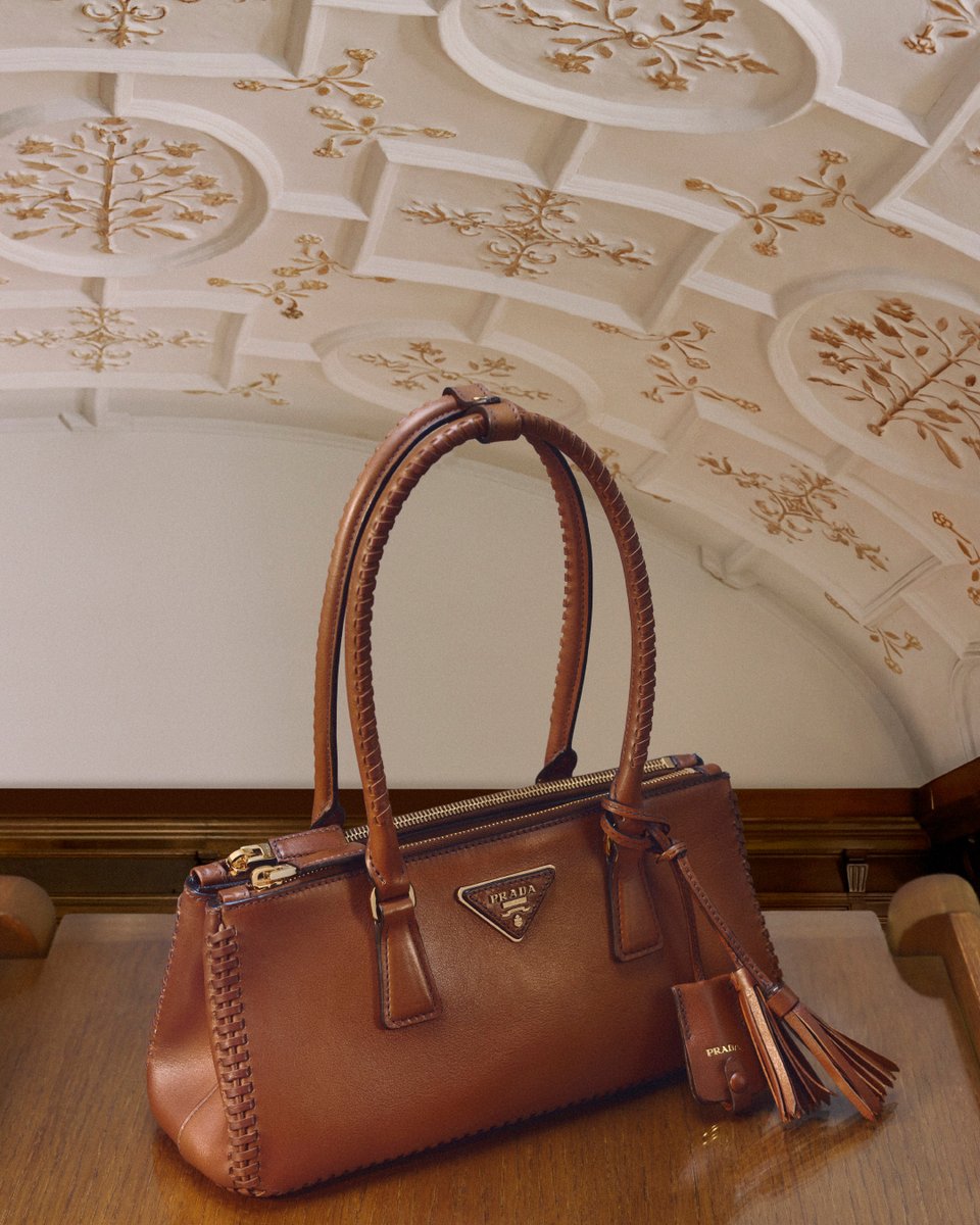 PRADA tweet media