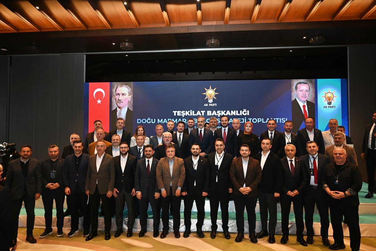 Ayhan Üşdi tweet media