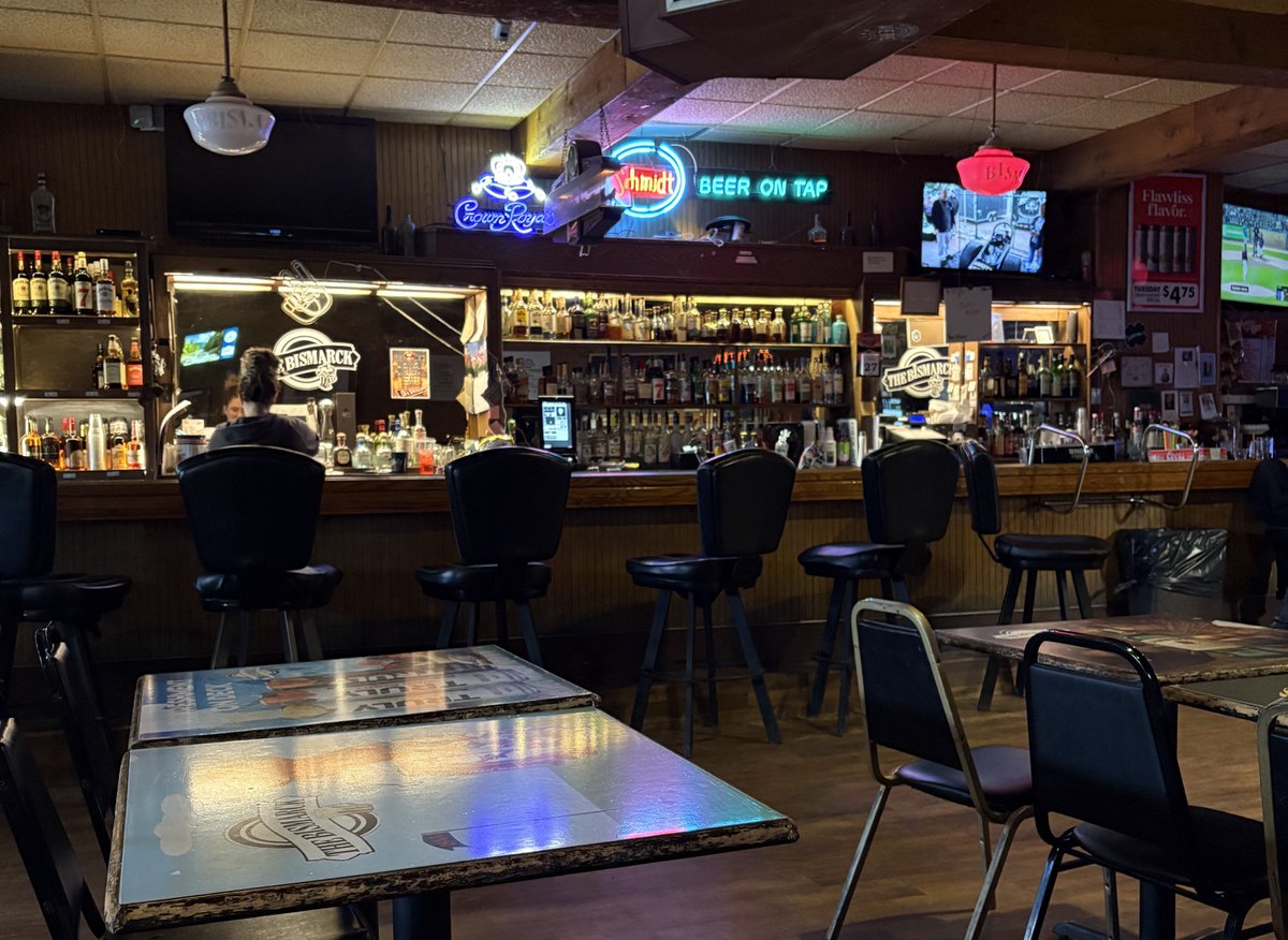 divebar_info's tweet image. Easley, SC has a reputation for keeping it real — and from what I can tell, that tracks at the bar scene level too. If you're out there, do your research at divebar.info/dive-bars-easl… and find your people. #divebar #SC