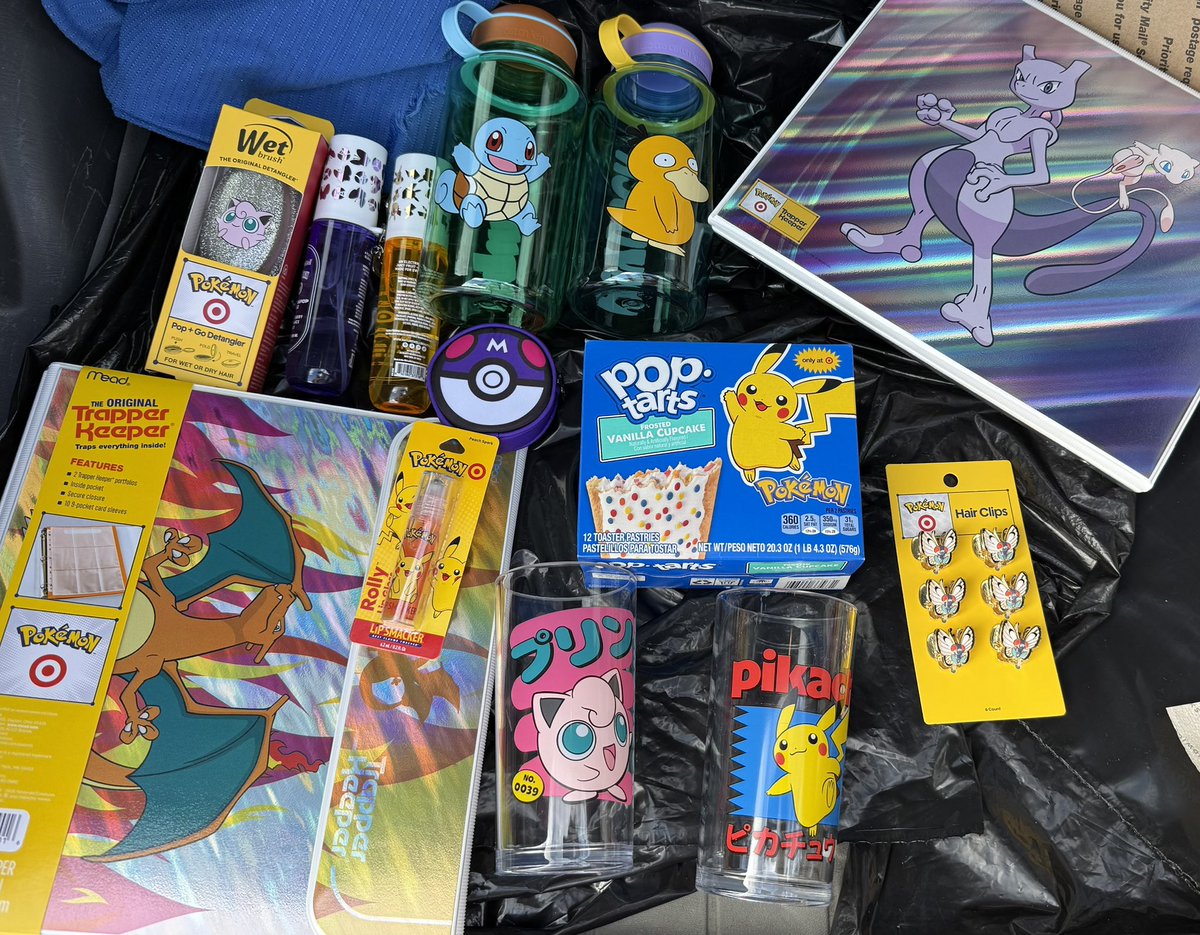 MsDBZbabe's tweet image. My haul hunting 4 Targets #Pokemon #Target