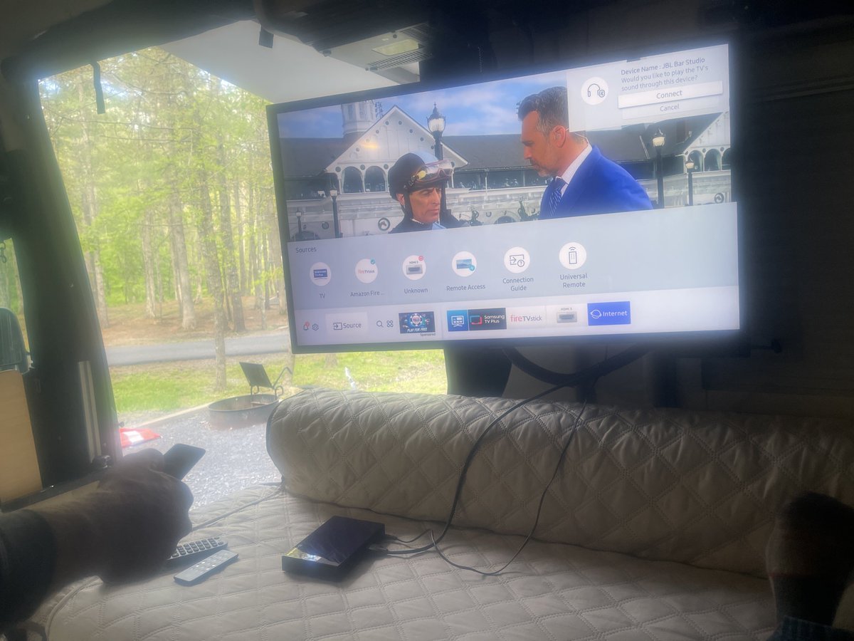 GlimpseOfUs tweet media