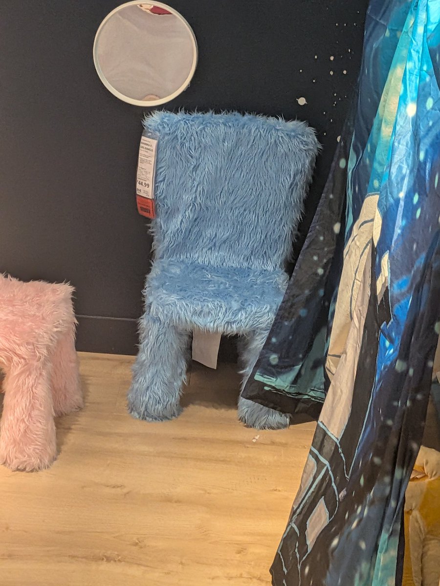 huggy wuggy chair

#hitlarps