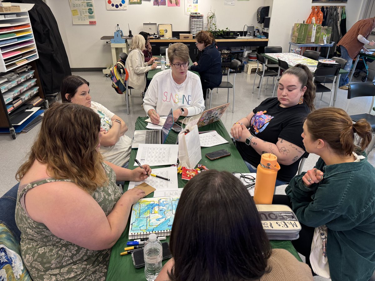 NCArtEdA's tweet image. Regions, divisions, and committees met to make plans on how better to serve and lead. #NCAEA #ArtEd #ArtTeachersStrong #NCAEABoardRetreat