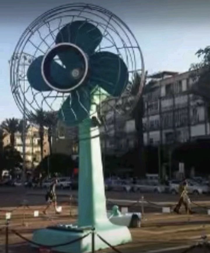 mikequeeler2's tweet image. fan is actually going to save us from the duffers #fan