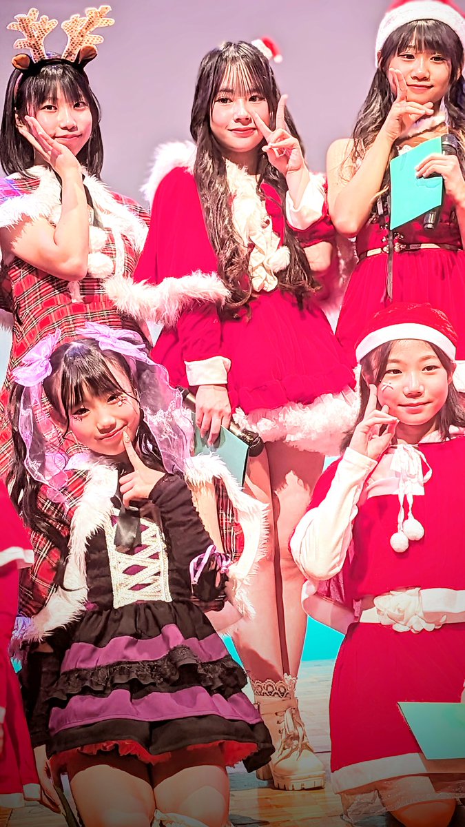 hirakawa1963's tweet image. 佐賀エスプラッツホール⛳️
　クリスマスライブ
長崎　福岡　大分アイドル集合記念
未萊　ひなた　Anju     澪誓　ぱるる
＃未萊
＃ひなた
＃Anju
＃澪誓
＃ぱるる
＃あんじゅてーむ