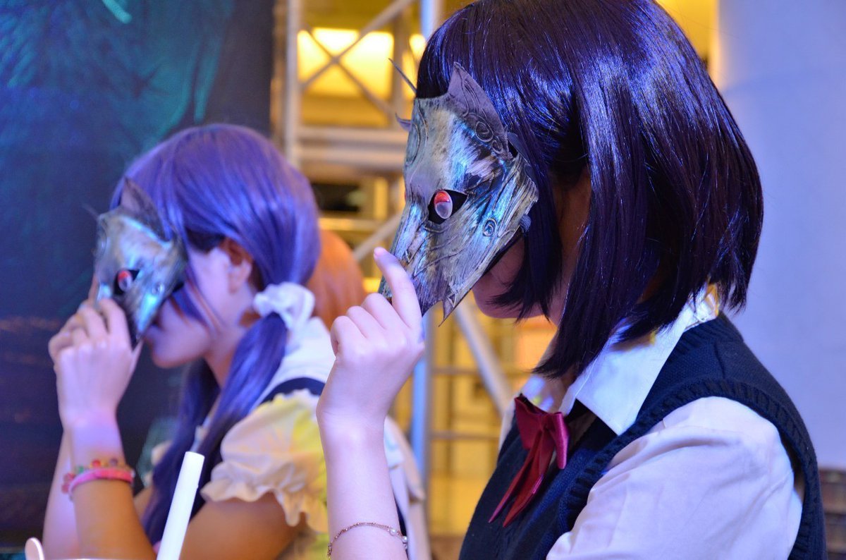 _trevonne_'s tweet image. Day 2 at [漫展名，如Comic Con Shanghai] was chef’s kiss! Cosplayed my favorite character, grabbed exclusive merch, and geeked out with fellow fans.  #ComicCon #Cosplay #AnimeLovers