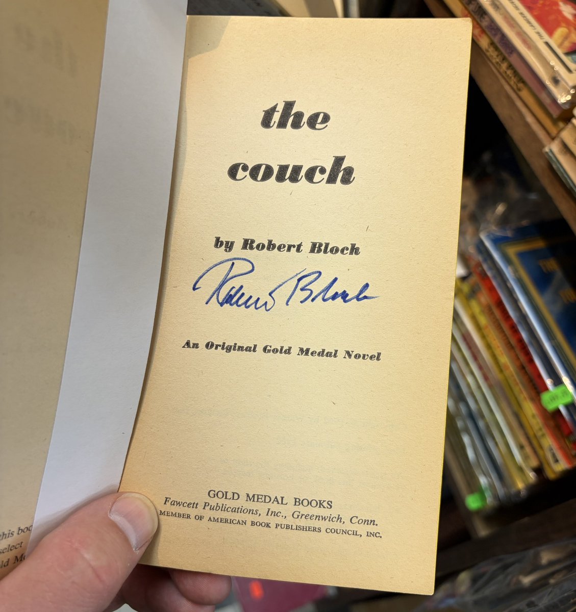 hankbukowsi's tweet image. Spotted among the collectible paperbacks at WonderBook in Frederick MD, signed copy of Robert Bloch’s The Couch.  #books #Hollywood