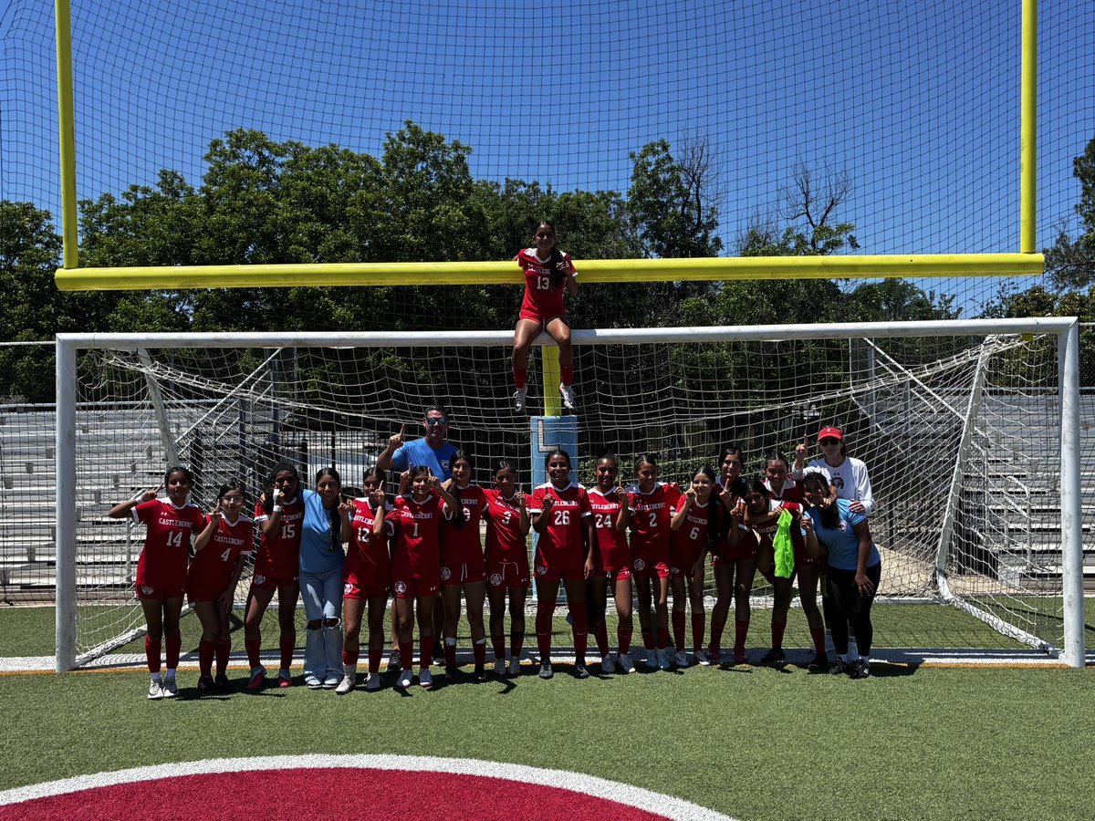 cberrysports's tweet photo. Secured the tournament championship to go 𝐮𝐧𝐝𝐞𝐟𝐞𝐚𝐭𝐞𝐝 on the season🔥⚽️ https://t.co/jYOeNhu263