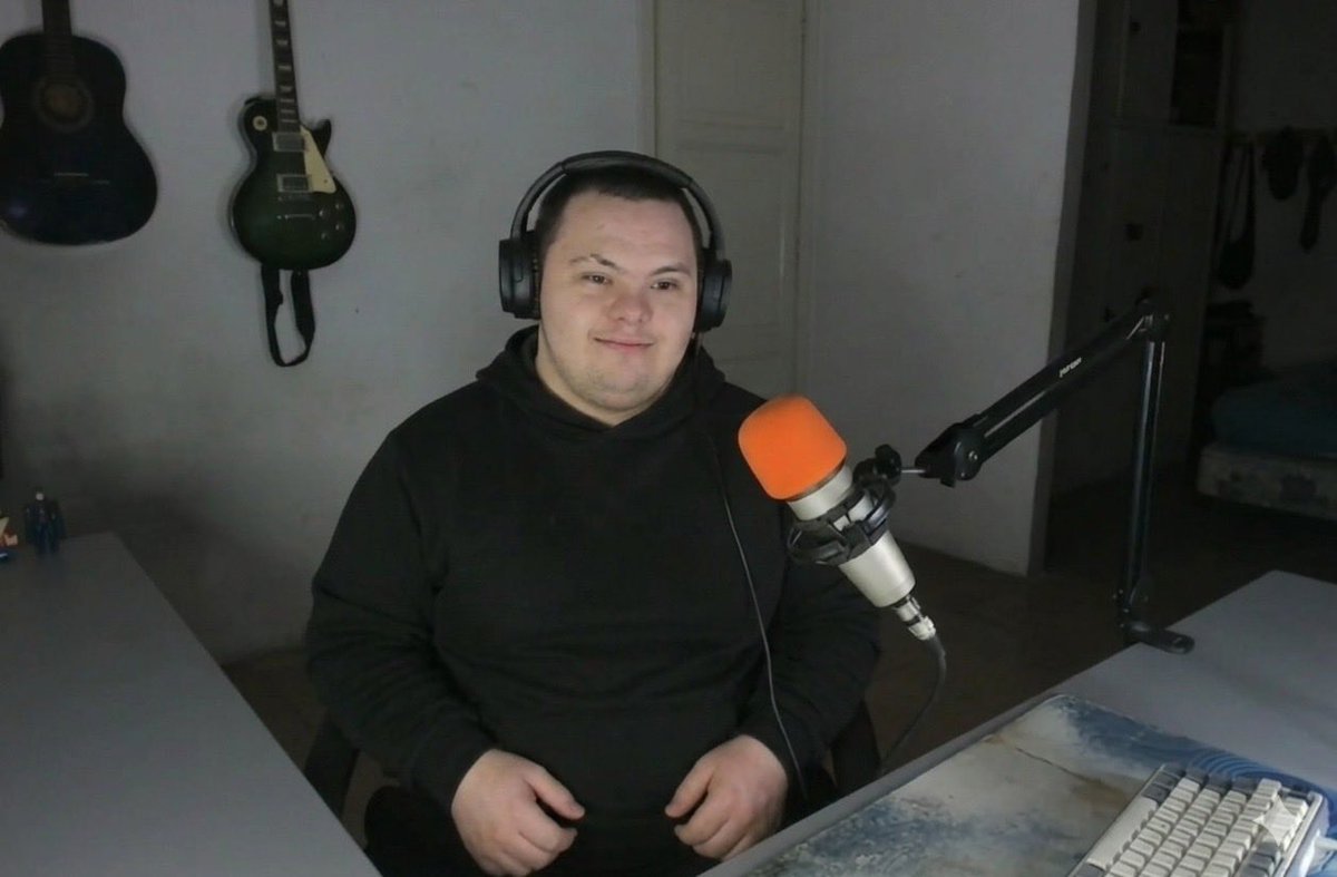StalkerBlue tweet media