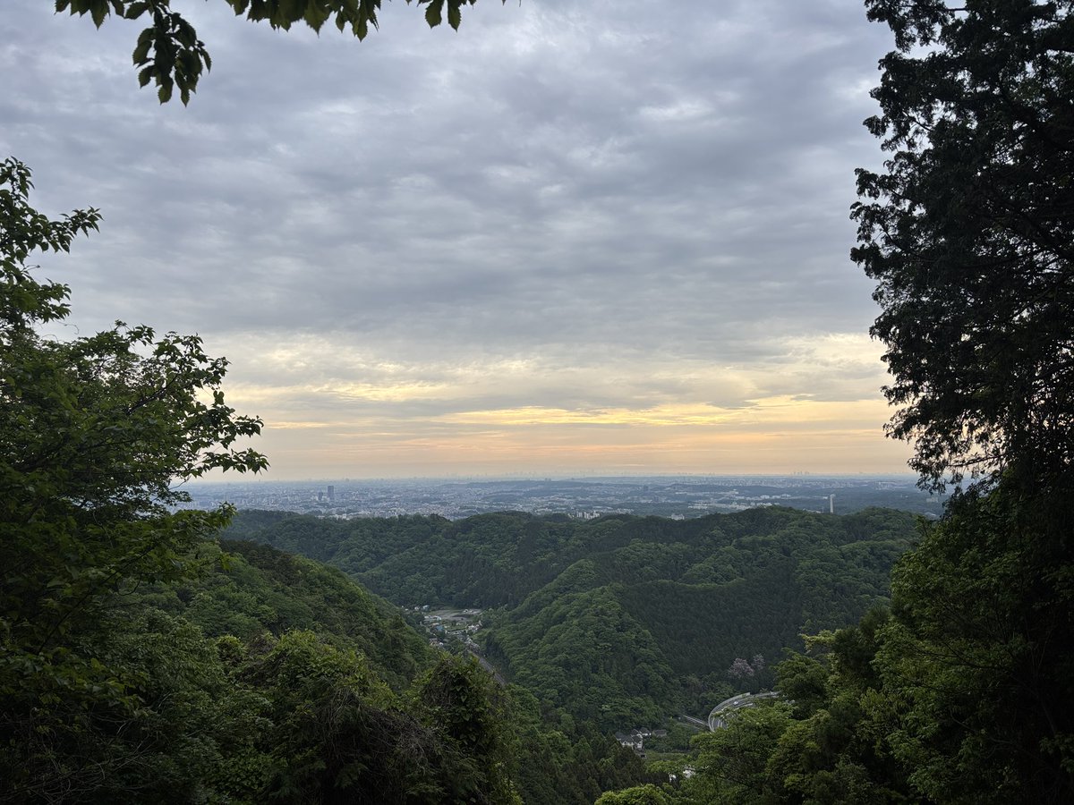 dee_walksnaps's tweet photo. 高尾山 山頂
ギリギリ🗻富士山見えました😊

#高尾山 https://t.co/4jIru4ZrnC