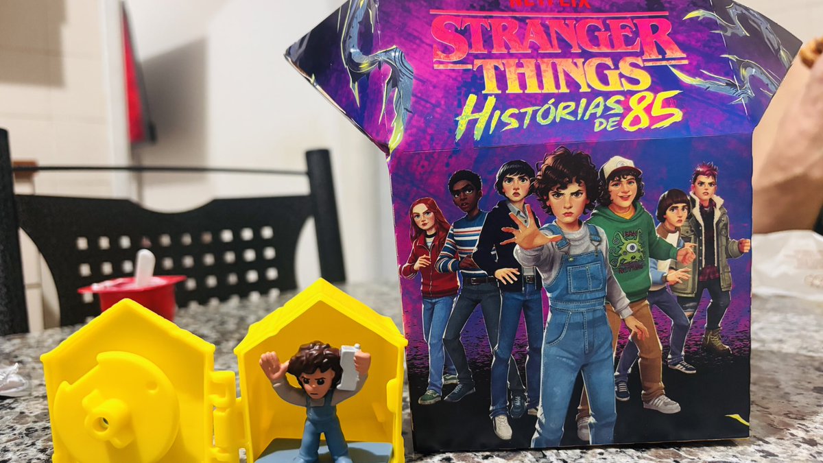 camisroyal09's tweet image. @McDonalds_BR quero toooodos! Aiiii meu irmão amou (autista) #strangerthings ❤️‍🔥