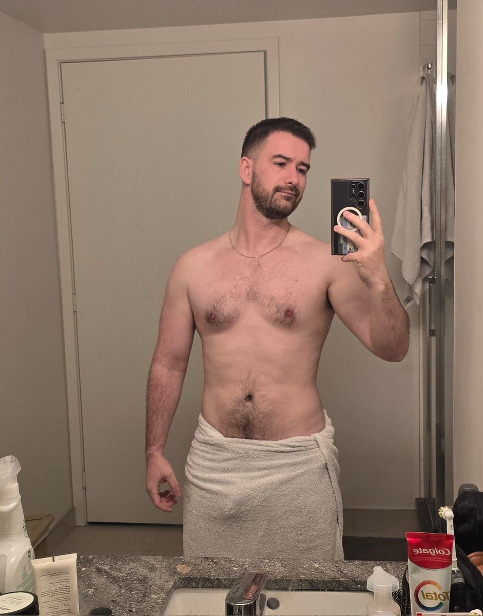 richlook930's tweet photo. @Bronx010 Single gay from Florida https://t.co/nLaRN3CfUY
