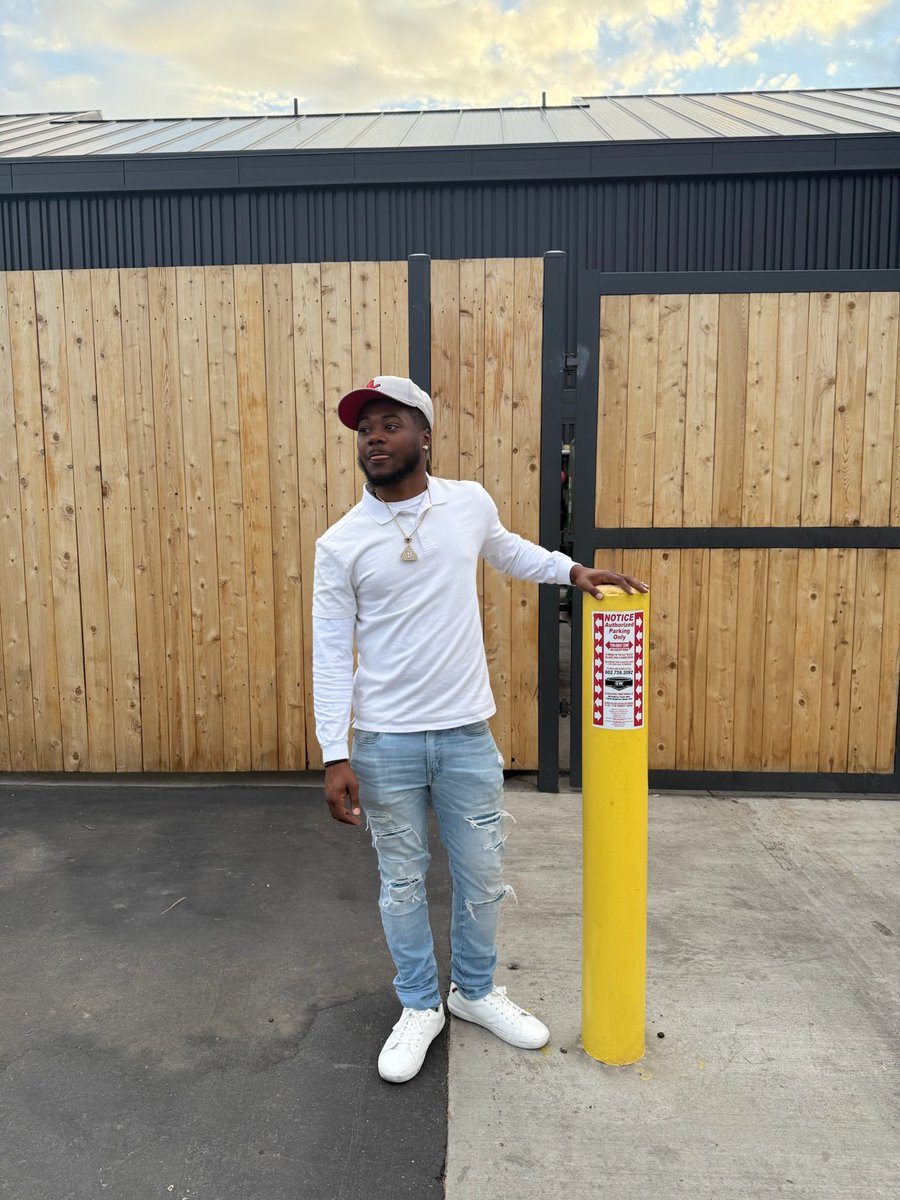 iambeesus's tweet photo. Pretty rare how I came up from nothing and turned into something https://t.co/SvCbUnzQra