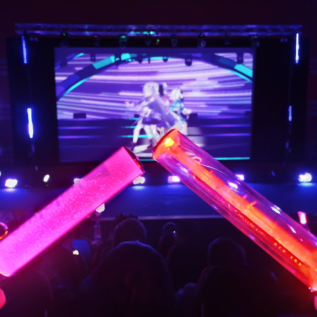 EzriMuldoon's tweet image. Being a Hololive fan living in Europe is rough.
So when we finally had the opportunity to see All for One of course my girlfriend &amp;amp; I attended

350+ mile journey?
To support our Oshi's we would have traveled further
♥️🤍💚💛🧡💜💙🩵🖤

#hololiveEnglish #holoAllforOne #HololiveEN