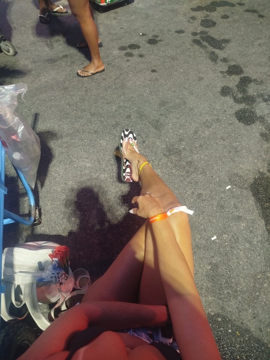 Morenasilvafeet tweet media