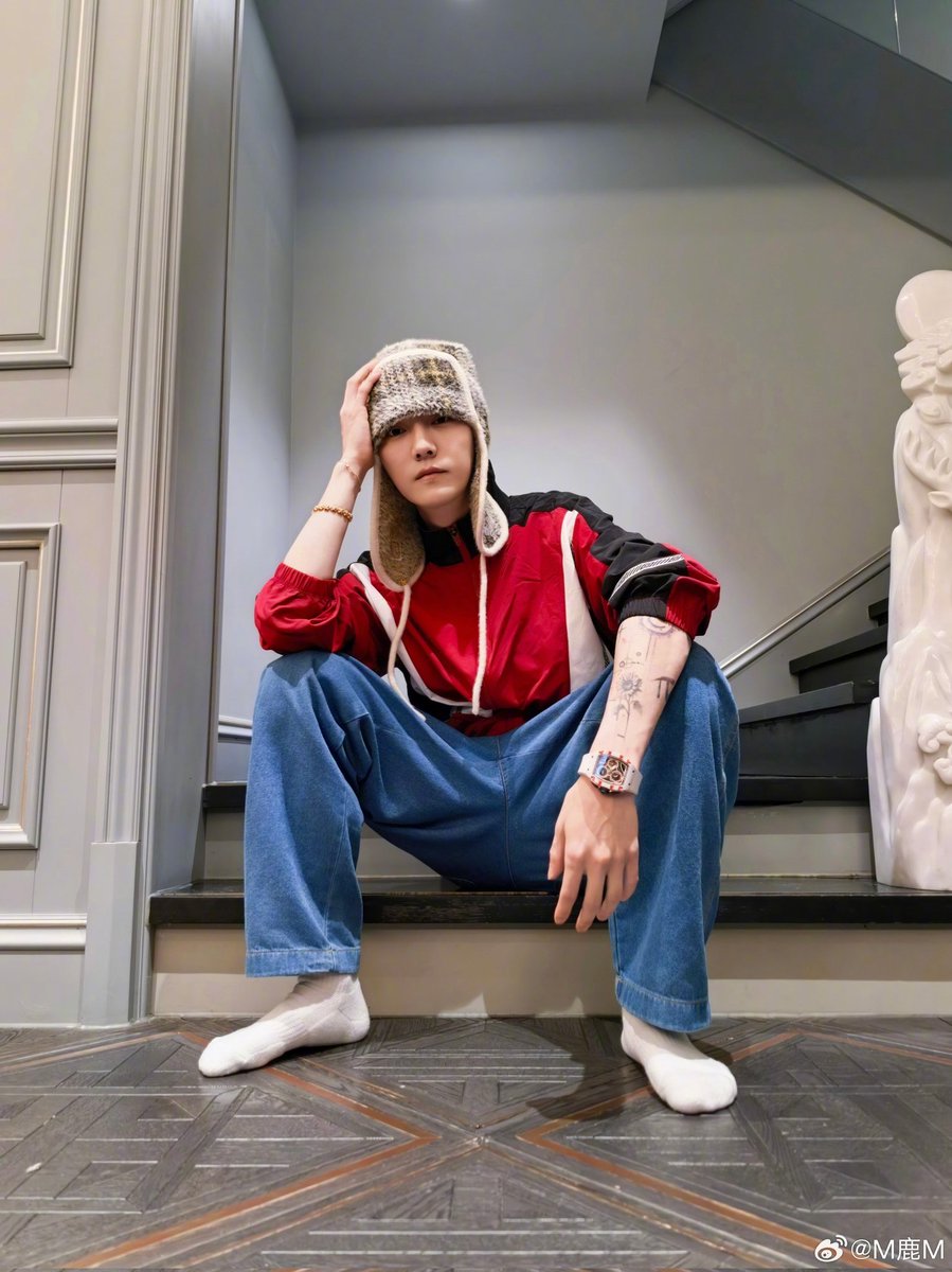 ChinaTeam_'s tweet photo. 📸260502 #LuHan en Weibo (2)

Han visto hoy (el programa) 5Ha ?
©LuHanInt

💕✨

#LuHan5H #吴亦凡 
China Team https://t.co/GmKNIm9pAS