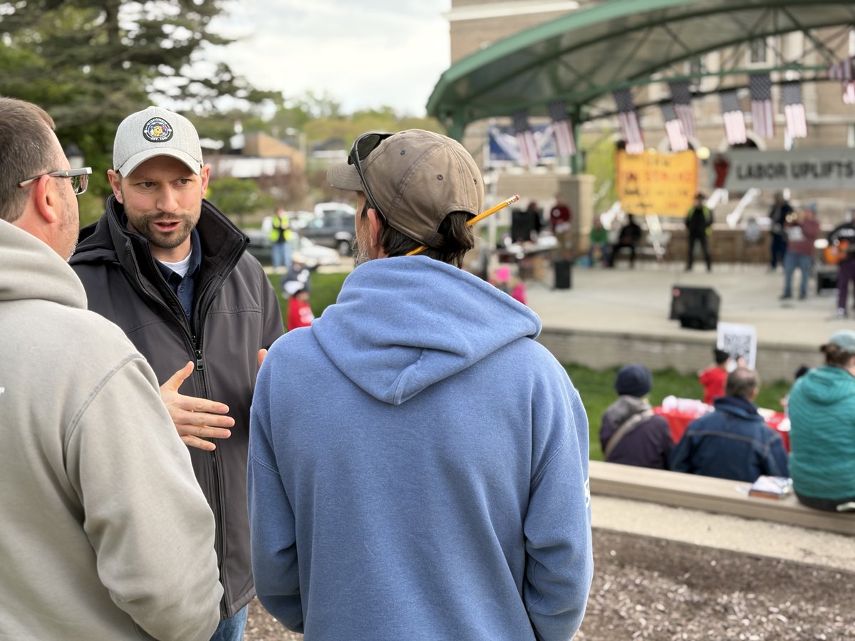MBermanWI's tweet photo. It  was great to close out May Day in Janesville with a crowd of  likedminded pro-labor folks yesterday. Thank you to everyone who came  out in solidarity – and to the band for keeping up everyone’s energy on a  chilly afternoon! https://t.co/cwPMUayTja