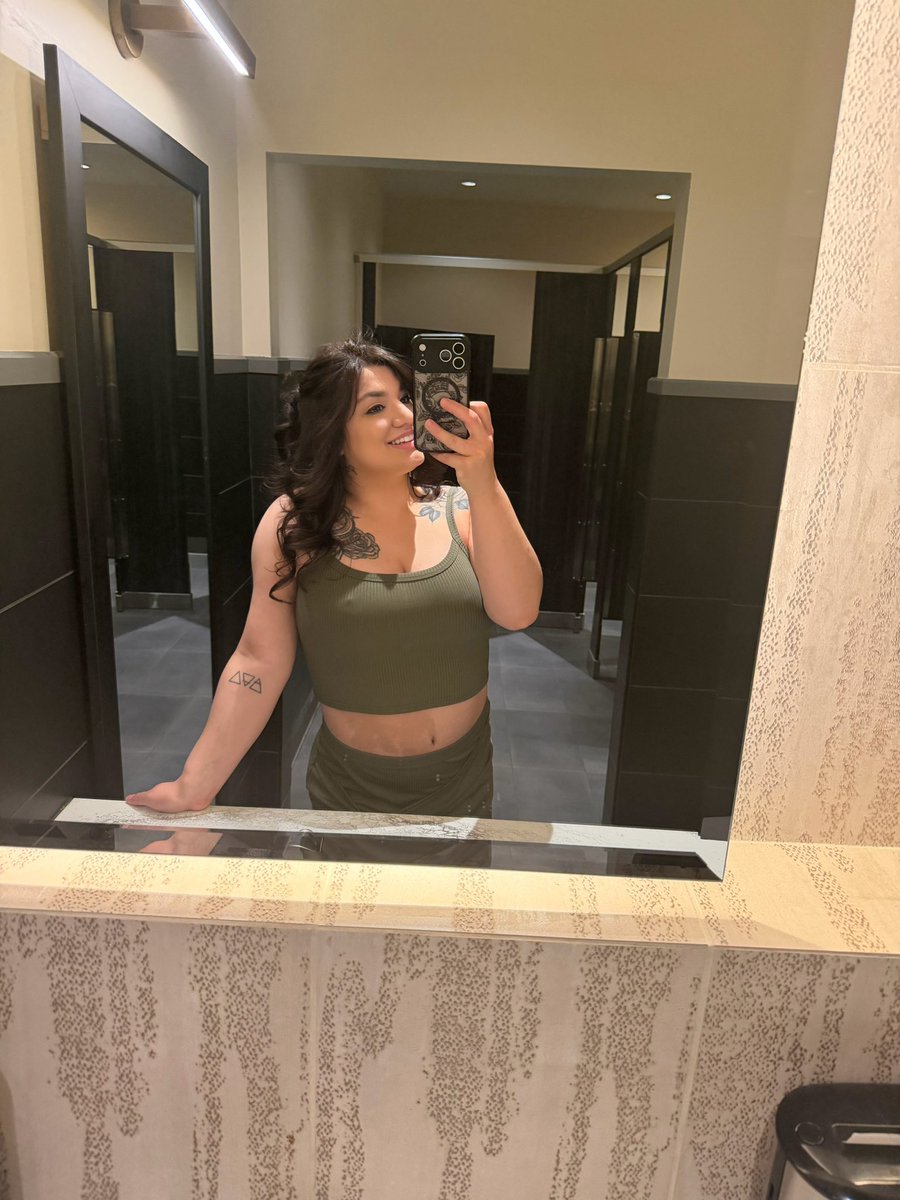 Karkseyss tweet media