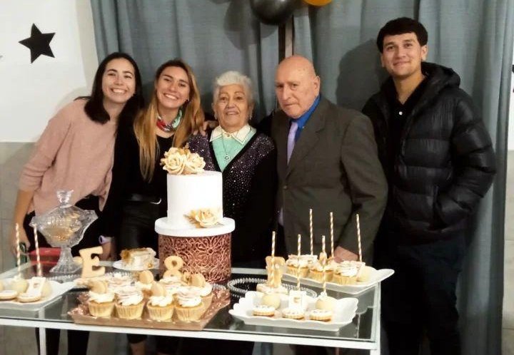 AyelenLemo's tweet photo. Y cada segundo de incertidumbre,
cada momento de no saber,
son la clave exacta de ese tejido que ando cargando bajo la piel
Así, te protejo
Aquí, siguen dentro. 

Yo te llevo dentro, hasta la raíz ✨️ https://t.co/xlu9rh90ip