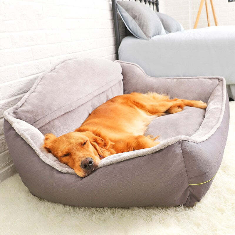UnicunShop's tweet image. Does your dog think they own your couch? 🐕 We've all been there! If you're looking for a way to give them their own cozy spot to lounge, our Dog Sofa Bed is a great little addition to any living room. unicun.com/product/dog-be…

#DogLovers #PetCare #HomeDecor