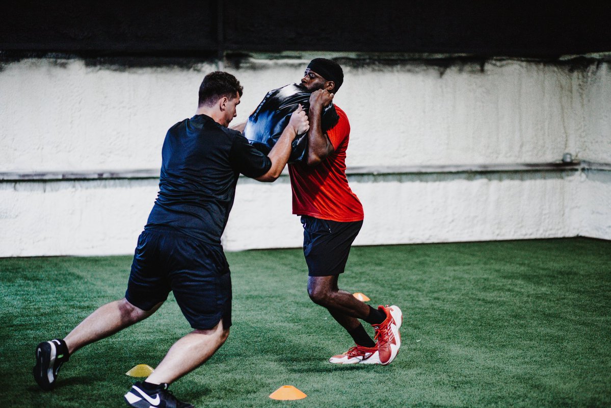 JGatlin2028's tweet image. #training #offensivetackle #prospect2028 #cantoneaglesfootball