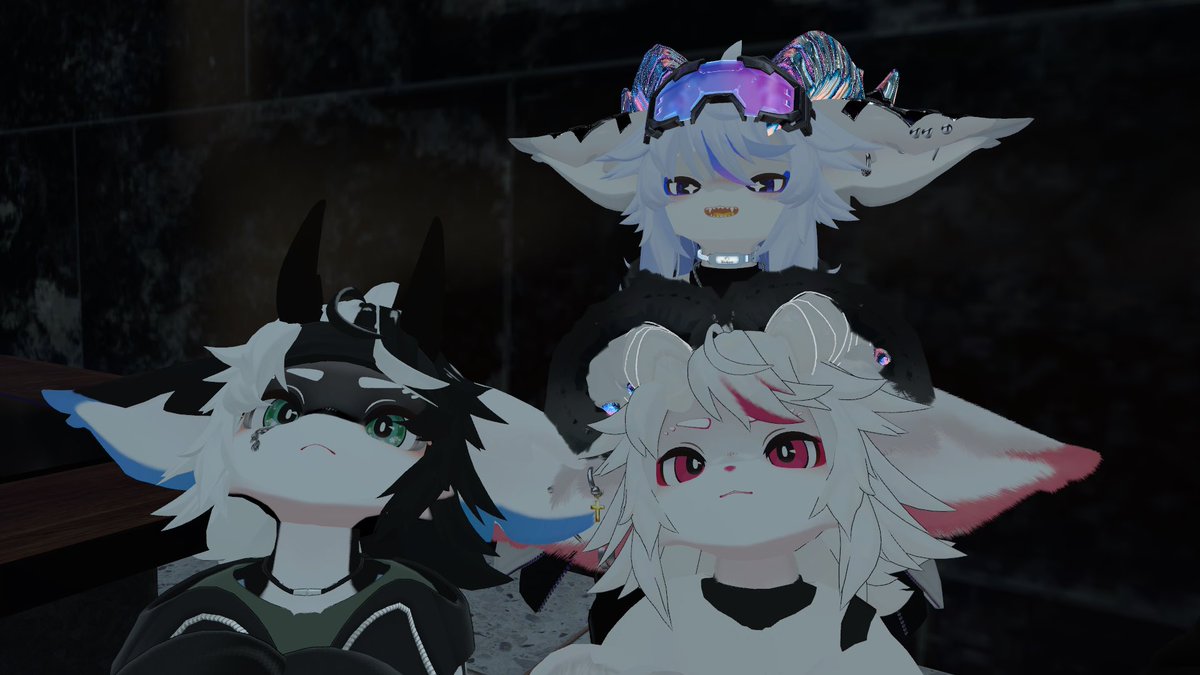 ライ tweet media