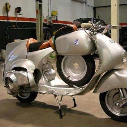 rilly95178291's tweet image. 多分ベスパだとベスパ乗りならわかる謎バイク
#vespa