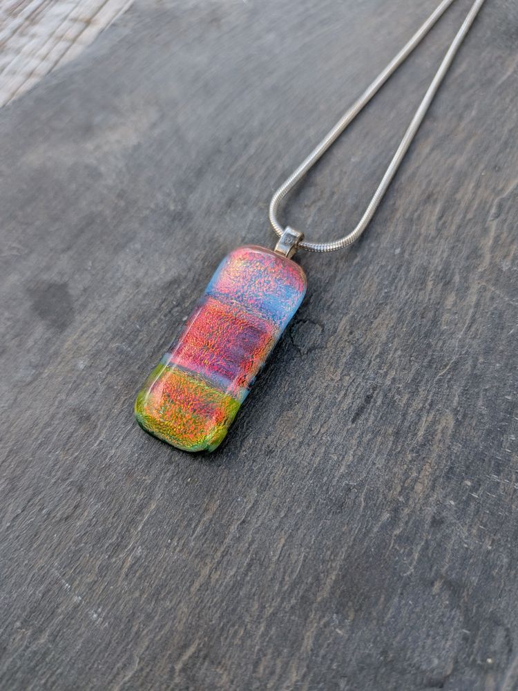 Samphireglass's tweet image. I have only one of these beautiful ethereal sparkling sunset necklaces left in stock. Lovely sparkling gold and red set on banded landscape glass. Lovely vibrant gift ideas.

#etsy #giftideas #shopindie

samphireglass.etsy.com/listing/4483...