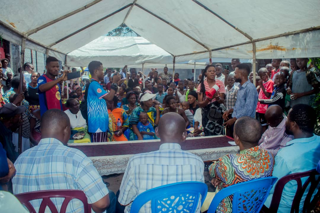 GlodiLongi07's tweet photo. L'infatigable père des vulnérables a encore frappé👊

INAUGURATION D’UN FORAGE D’EAU PAR L’HONORABLE @GaborienM

Dans le quartier Mfumu-Nkento,la population éprouvait de grandes difficultés d’accès à l’eau potable
À travers la FOGM, l’Honorable @GaborienM a offert un forage d’eau https://t.co/hBPM4W8irY