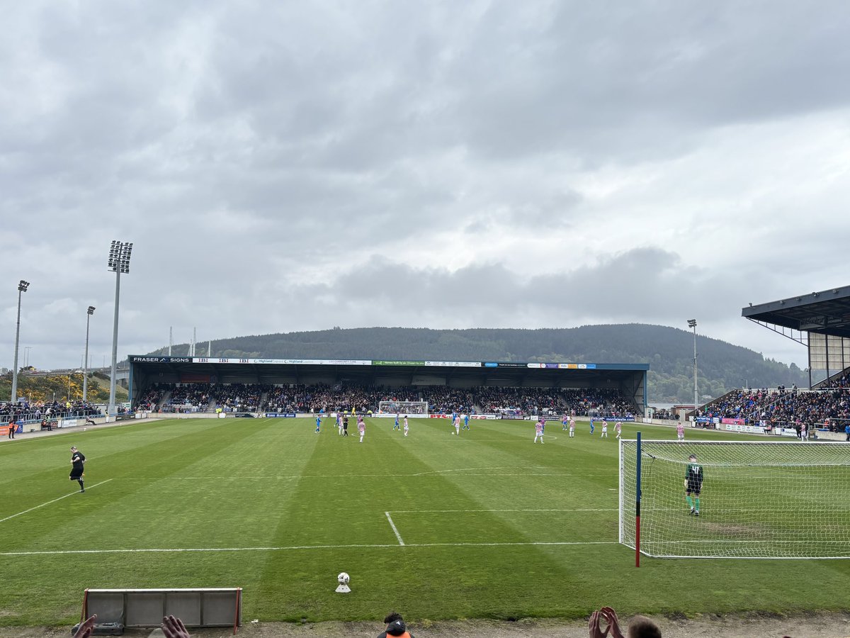 KazzaSinger's tweet photo. Today wasn’t the result we wanted but still happy to be there to support our team @theacciesfc 🔴 ⚪️  play offs next. You can do it!! 🙌🙌 https://t.co/fmE6Yv2lg5