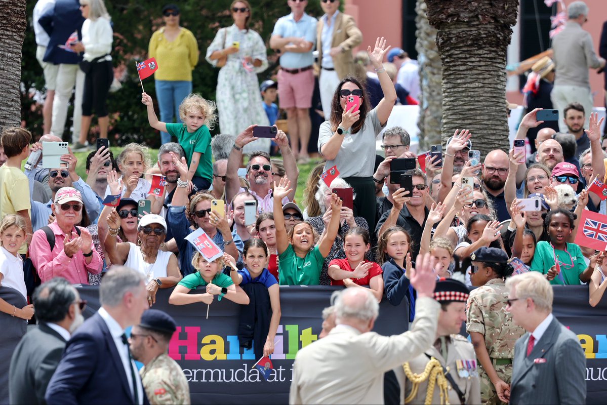 The Royal Family tweet media