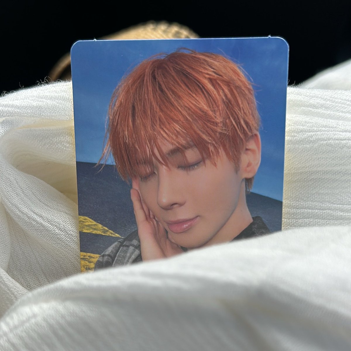 hyukaful 👩‍❤️‍💋‍👩 tweet media