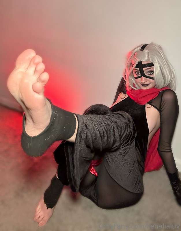 ToesNSoles1's tweet image. #emo #goth #alt #teen #foot #feet #footfetısh #toes #soles #nsfw #nsfwtwt