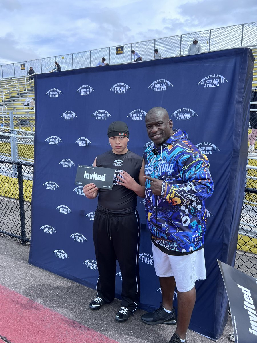 AJLombardi2013's tweet photo. Went against some of the top 12/13U lineman today and walked out with wins and an invite to Houston! @youareathlete @PRZcory @AlPopsFootball @BrendanScoutsNJ https://t.co/aLFkR7BjIb