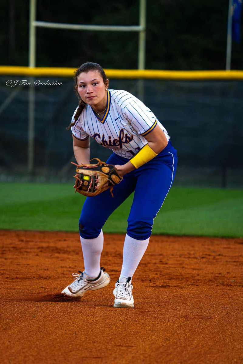 NMBSOFTBALL's tweet photo. We would like to send out a huge congratulations to Senior shortstop Izzy Bruno and senior 2nd baseman Hadley Leonhardt on making the all region team for this season congrats on the accomplishment ladies

@BDunnsports @jwedrasc @NMBChiefsOnline https://t.co/4UeLMUsrFN