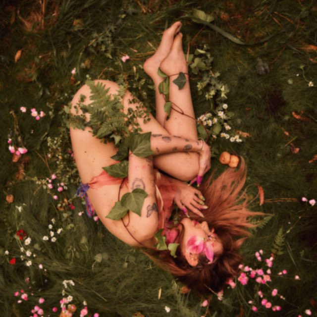 realSamGoodie's tweet image. 🎶 #NowPlaying
🎧 peach PRC – Porcelain 🧁⚡
😎 Today’s vibe

Blends bedroom pop with emotionally raw lyricism.

#peachPRC #Porcelain #Music #MusicCollection 🎵