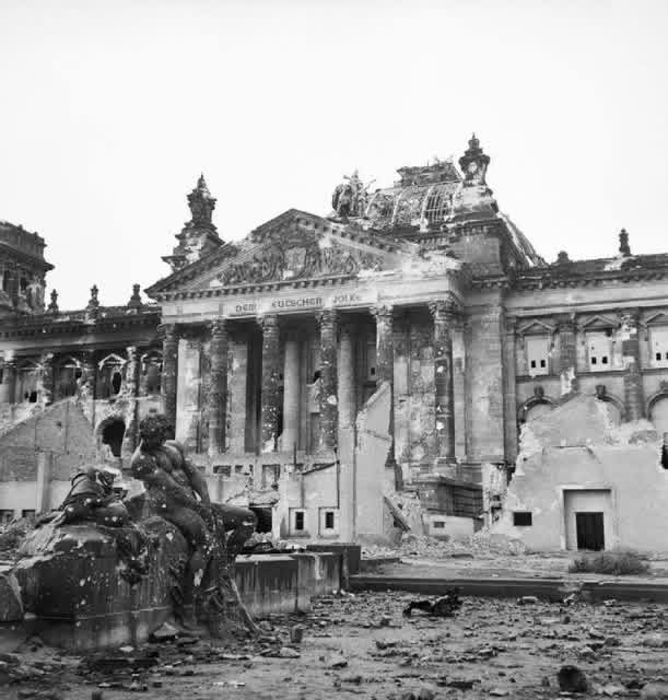 Voices of WW2 tweet media