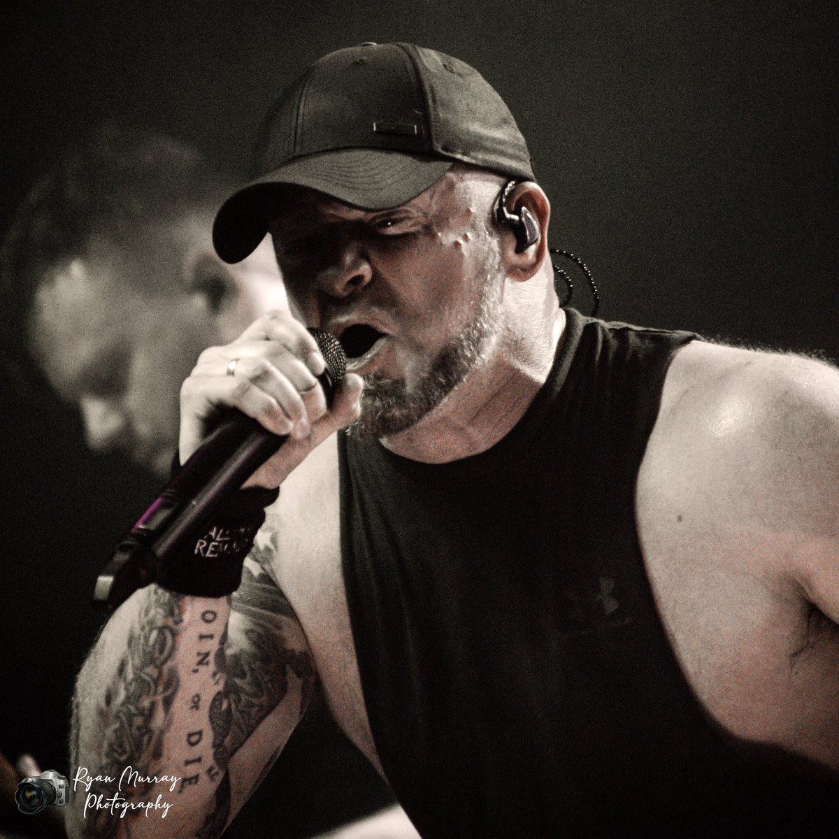 ryan_m_photo's tweet image. 💥 My @ATRhq selects are LIVE 🔥

Been following them since 2006—finally seeing + shooting them? Unreal. Full circle doesn’t even cover it. Huge thanks to Ed @UNDRCVRADS 🙏

Coverage for @E_M_Webzine coming soon ⚡️ (1/5)

#allthatremains #metalcore #albany #ny