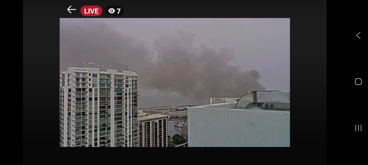 EmergencyStream's tweet image. 🚨 🔥 #BREAKING | FL | St Petersburg | 2-alarm fire at U of Southern Florida | #Watch #Live: facebook.com/share/v/1aMHM6…