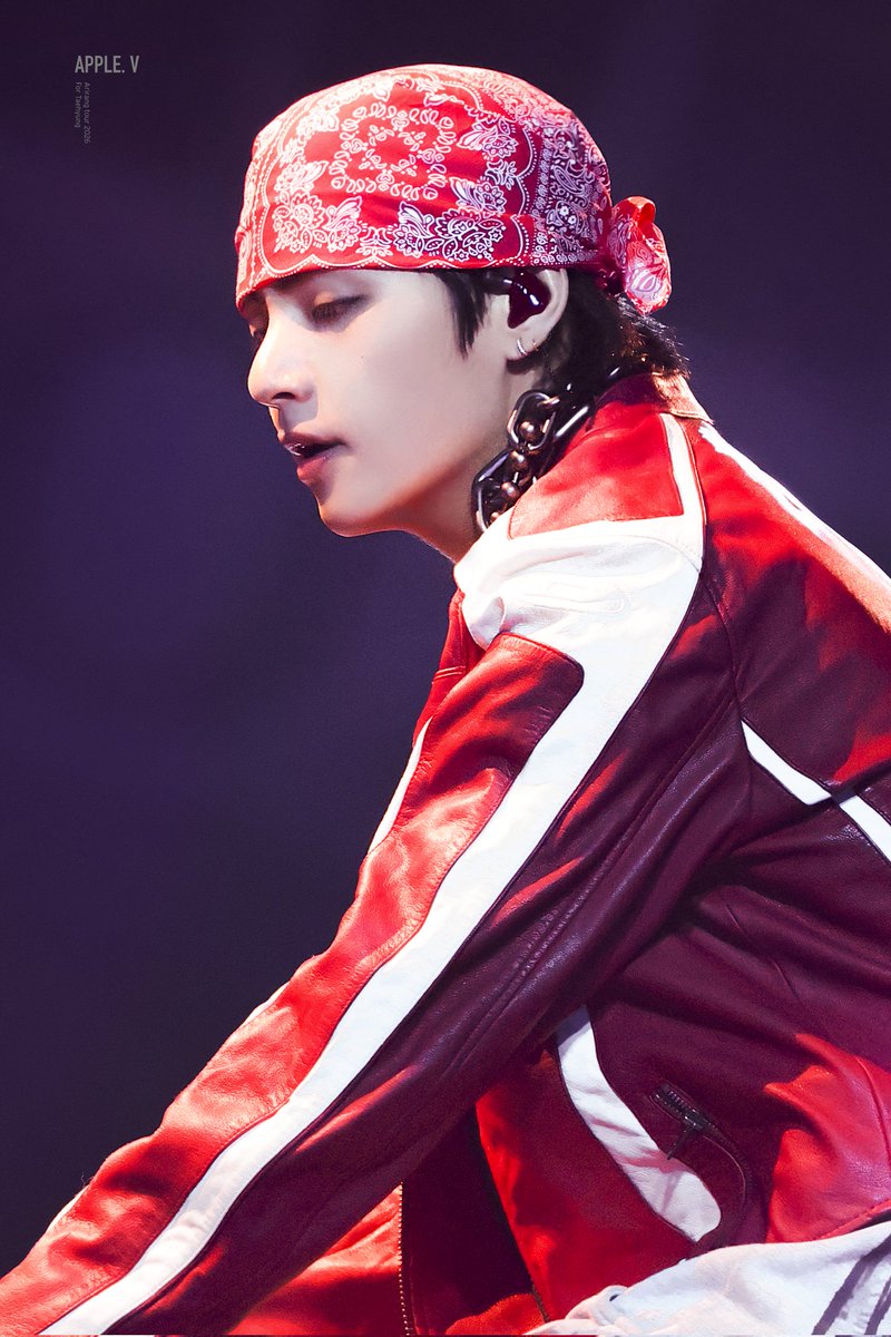APPLE_V_KR's tweet image. 260426
ARIRANG TOUR in TAMPA DAY2
태형이 빨간자켓🥰

#taehyung #BTSV #BTS
#BTS_ARIRANG_TOUR_TAMPA
💜