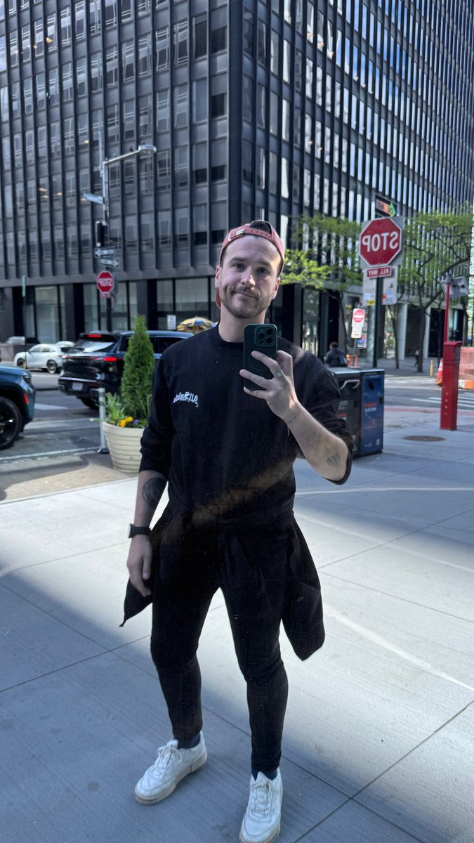 _Medicament_'s tweet photo. NYC BABY https://t.co/51Z3jiNGBx