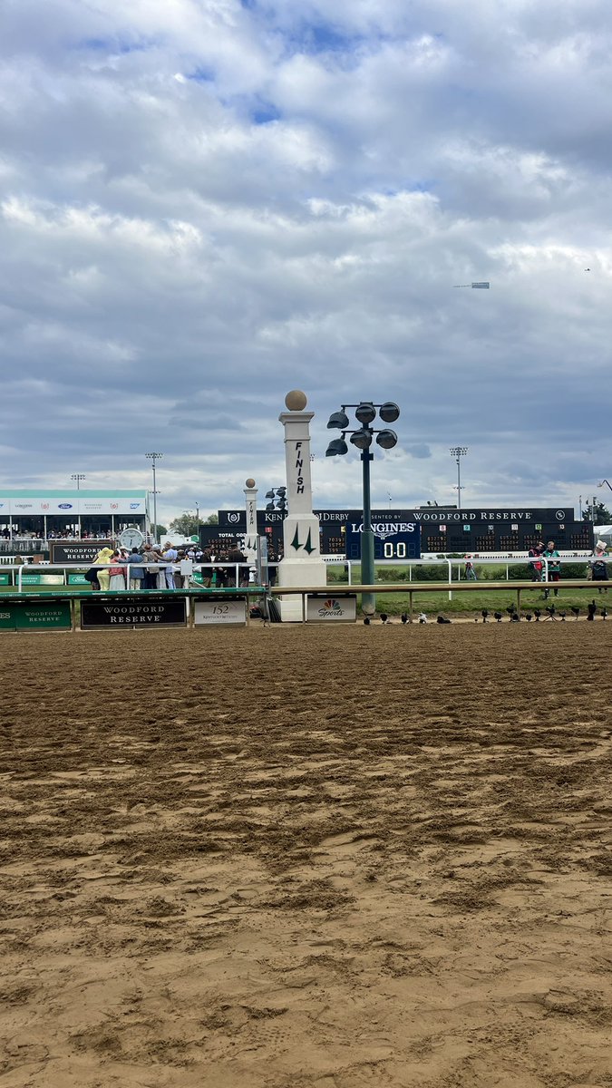 Kentucky Derby tweet media