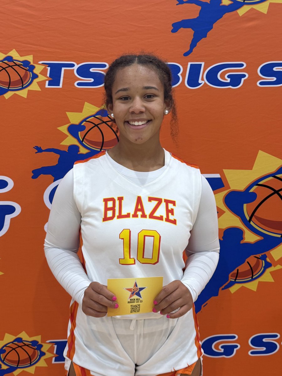 BigShotsGameMVP's tweet photo. #BIGSHOTS #RICHMONDRUMBLE

17U Girls 

Blaze 45
#4 Hailey Wyaat  13pts
#10 Takata Moore 14pts
 
RockIt Sports Willis 21
#30 Allison Niederer 6pts https://t.co/mRdJ1zOu8j