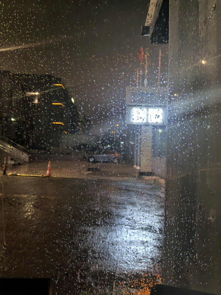 togantimur77's tweet image. Melekler gökyüzünde, zebaniler yeryüzünde yaşıyor...
Cehennem boş, tüm şeytanlar burada.
Adalet tanrıçası yeryüzünü terk etmiş..
#Shakespeare
#Geceye