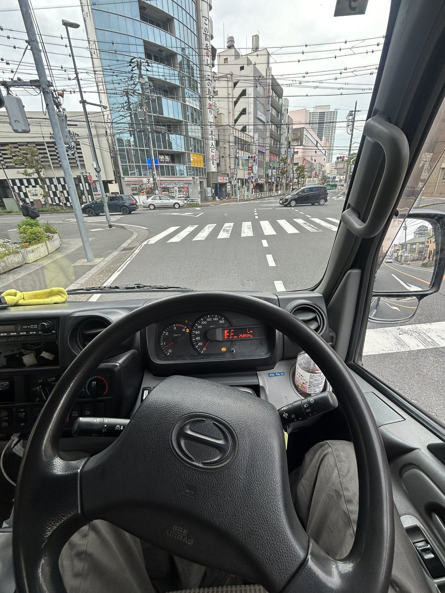 オチンポ・デ・シコルスキー tweet media