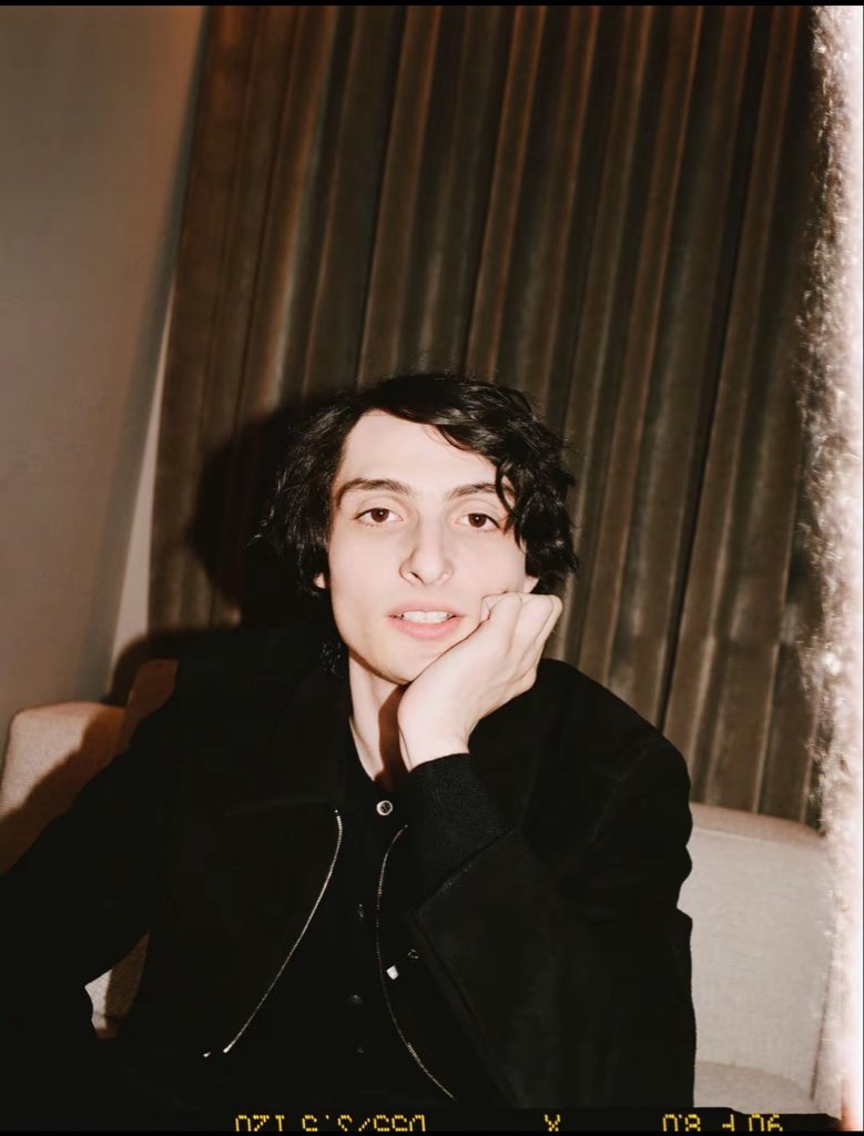 Finn Wolfhard Español tweet media