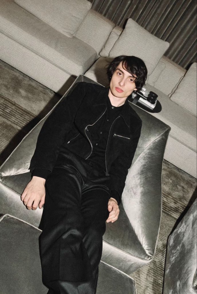 Finn Wolfhard Español tweet media